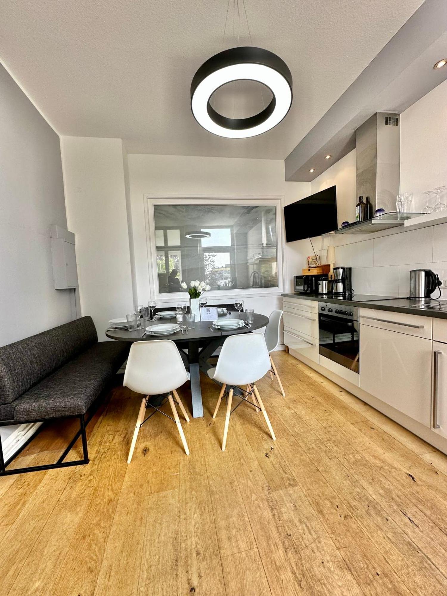 Geraeumiges City-Apartment Mit 2 Badezimmer Und Parkplaetzen D46-Og Oldenburg Exterior foto