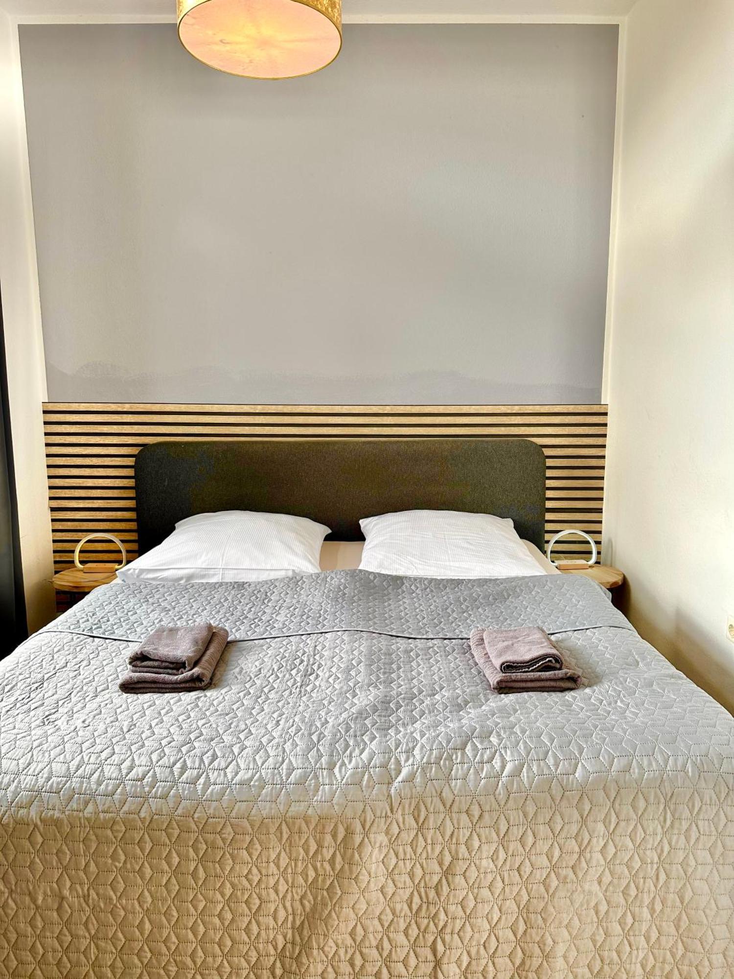 Geraeumiges City-Apartment Mit 2 Badezimmer Und Parkplaetzen D46-Og Oldenburg Exterior foto
